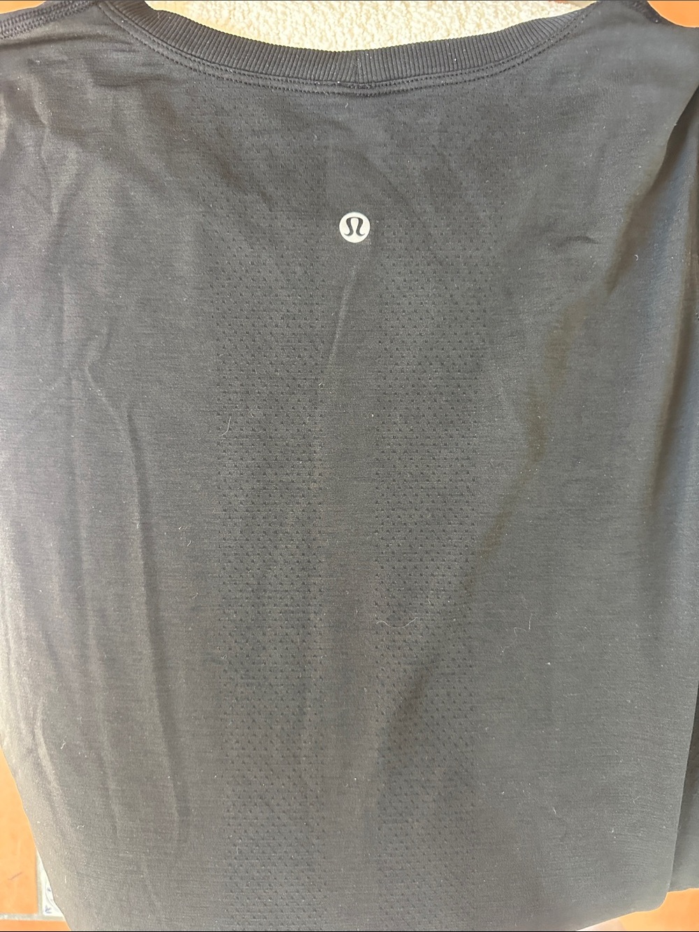 lululemon athletica Black Short Sleeve Crew Tee - Picture 6 of 8